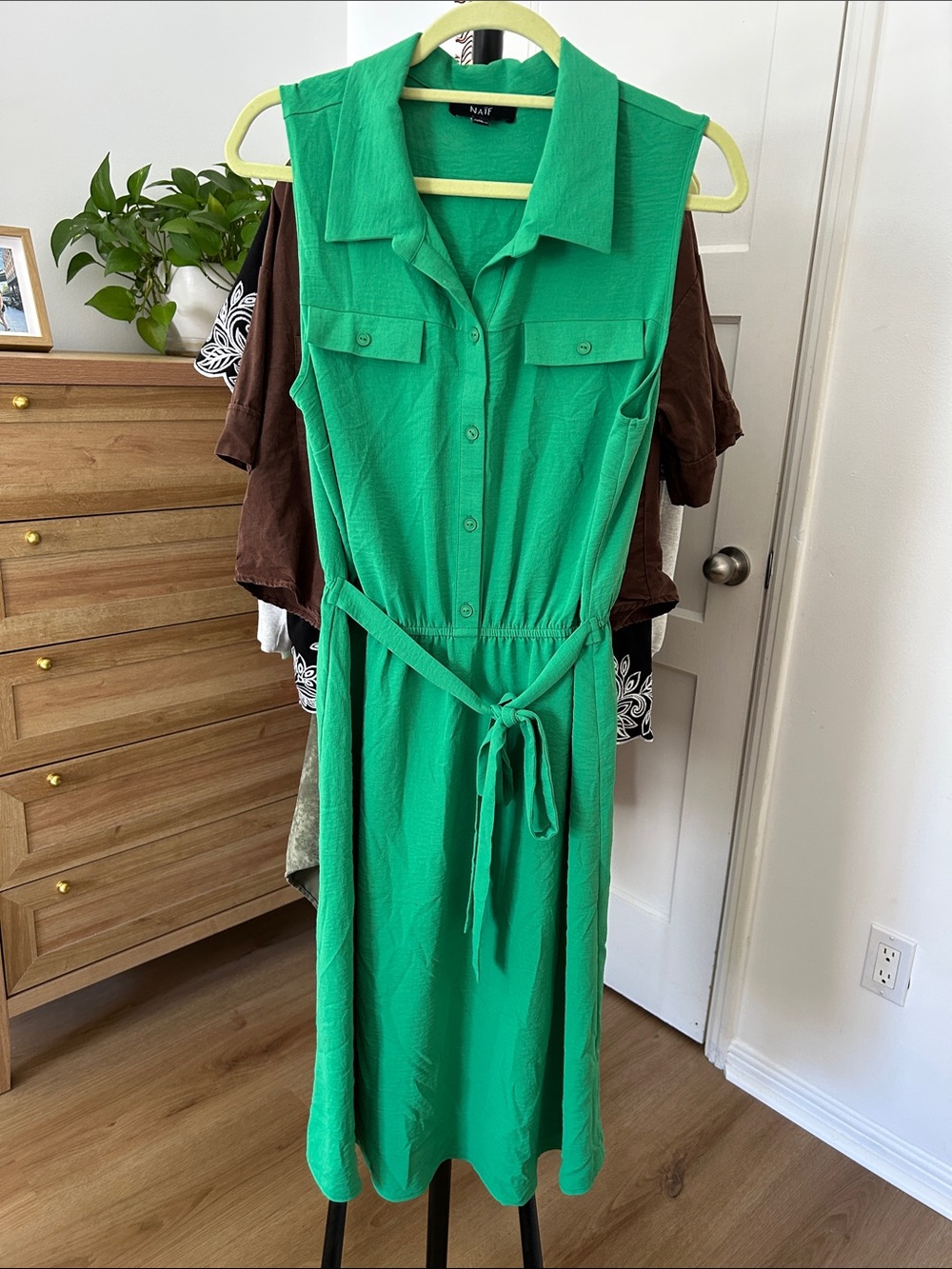 NAÏF by Anthropologie Dress. Size medium. PTP 19”. Functional buttons.
